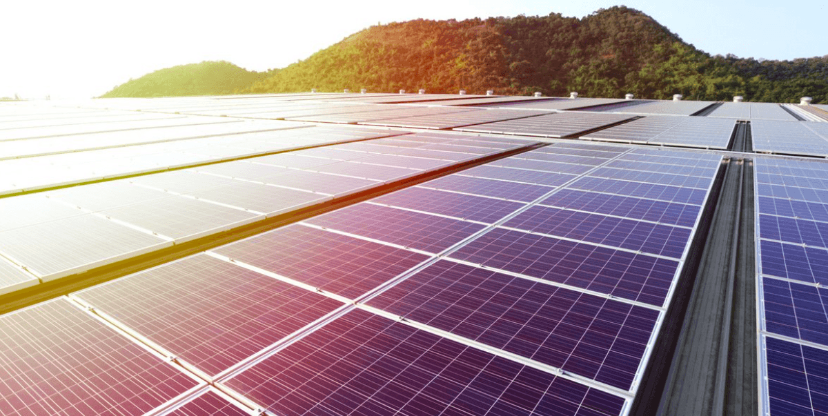 L'installation de panneau solaire est de moins en moins coûteuse.